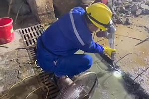 淮安地下室伸缩缝堵漏施工视频
