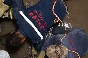 淮安电梯井堵漏施工视频
